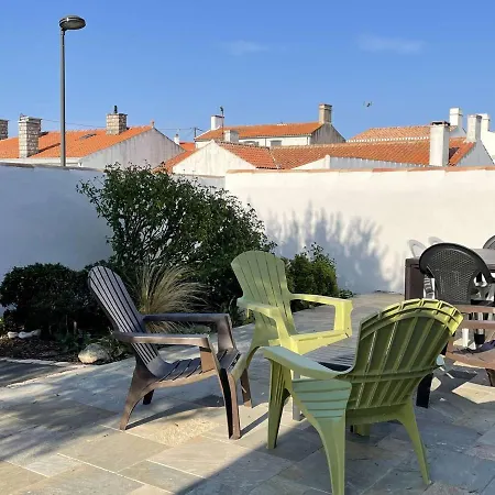 Maison Confortable A Noirmoutier: Plage, Port Et Commerces A Pied, Terrasse, Parking, Velos, Wifi! - Fr-1-224b-187 * Noirmoutier-en-l'Ile